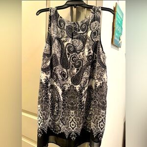 Sleeveless dress top